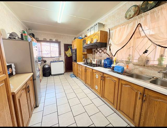 4 BEDROOM HOUSE FOR SALE IN SASOLBURG EXT 12